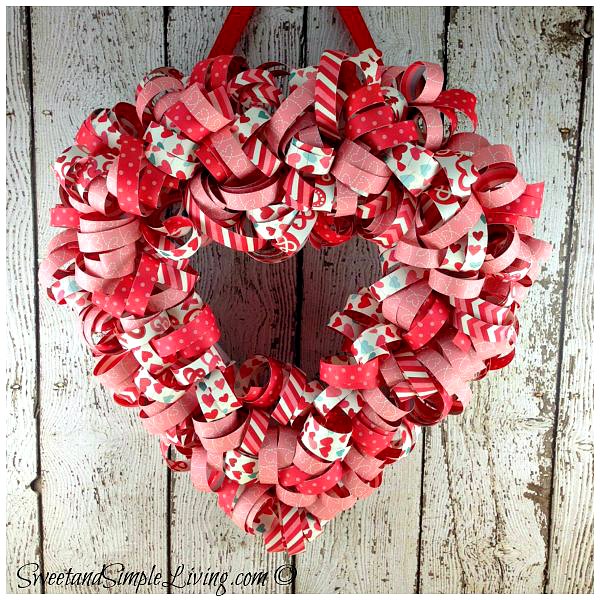Valentines-Day-Heart-Wreath-1