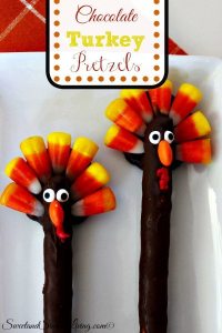 Chocolate Pretzel Turkeys - Sweet and Simple Living